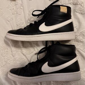Nike Blazer Mid 77’ Shoes